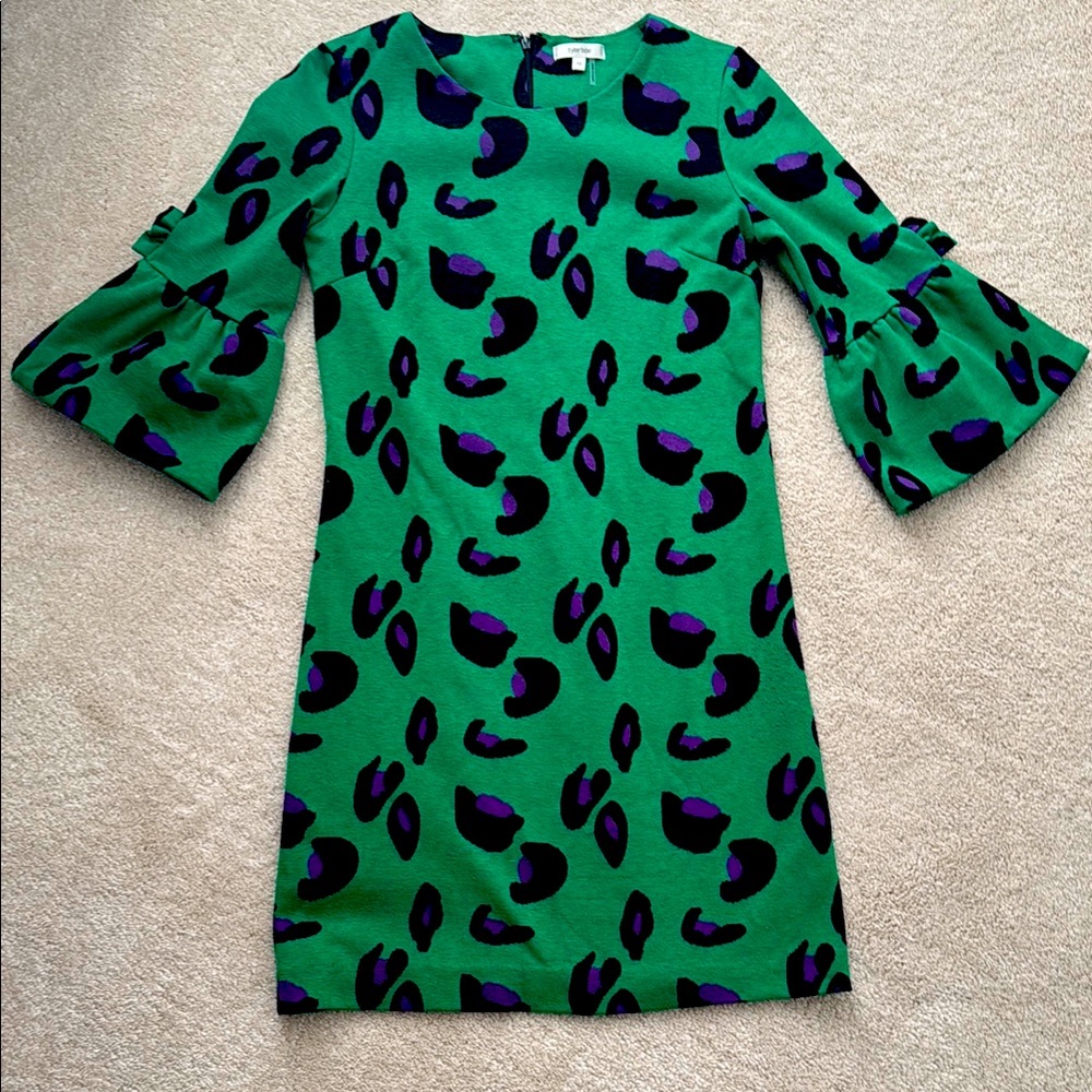 Tyler Boe Sydney Shift Dress 3/4 Bell Sleeves Green Animal Print XS